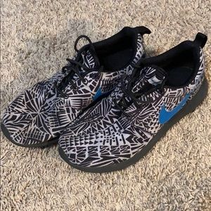 Nike grey and blue roshes